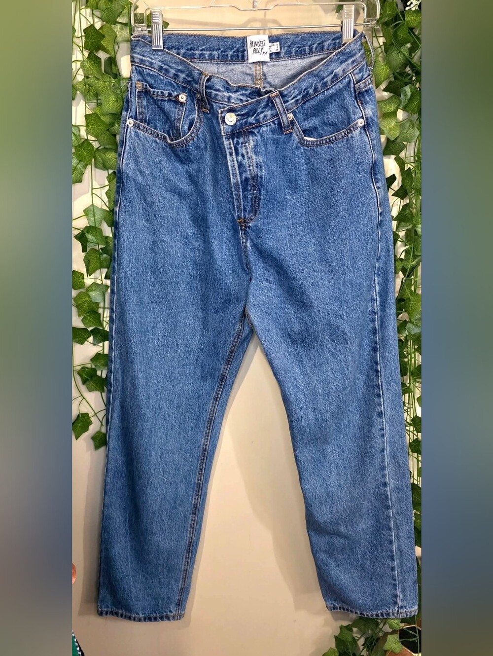 Sz 4 • Princess Polly Jeans • NWOT